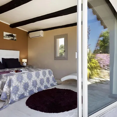 Bouganville Villa *